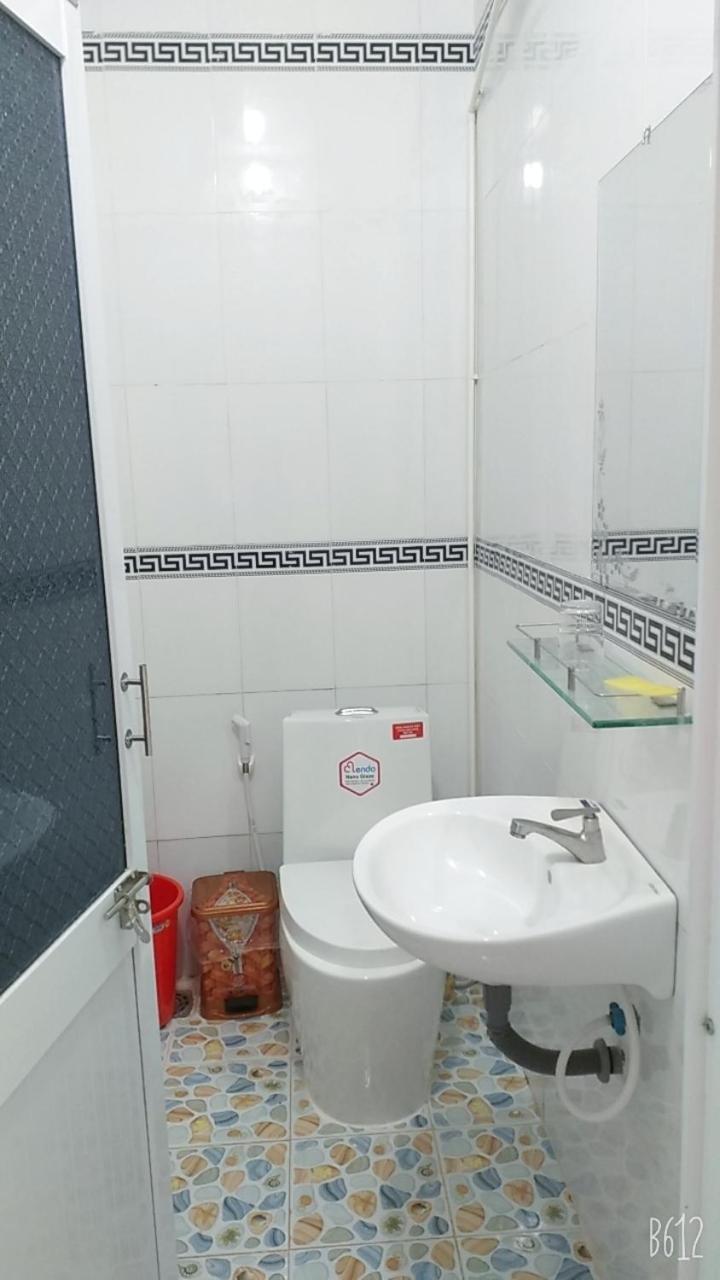 Hotel Nhà Nghỉ NgọC PhuọNg Hon Son Lai Son Zimmer foto